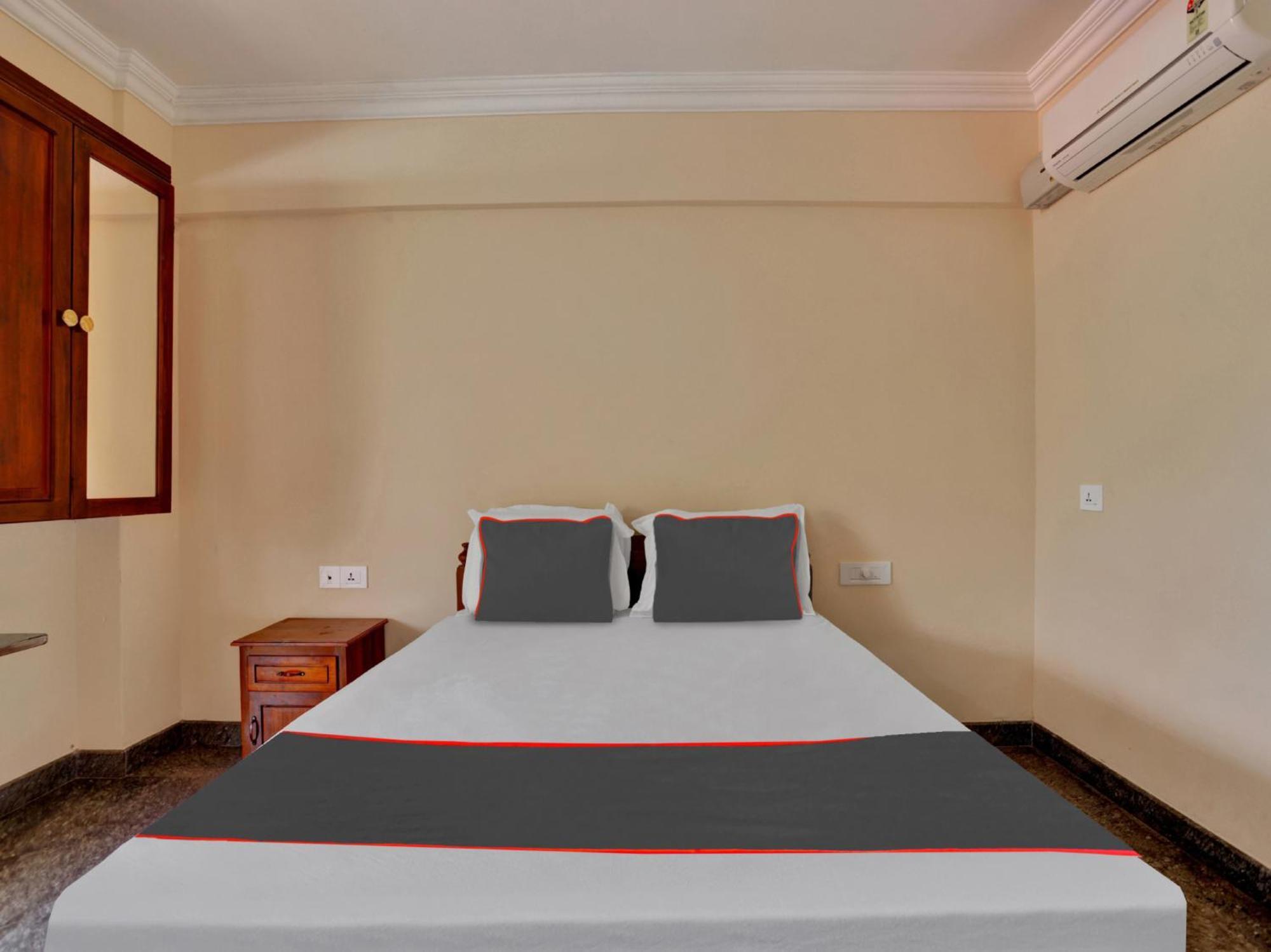 Family Castle Hotel Thiruvananthapuram Exterior photo