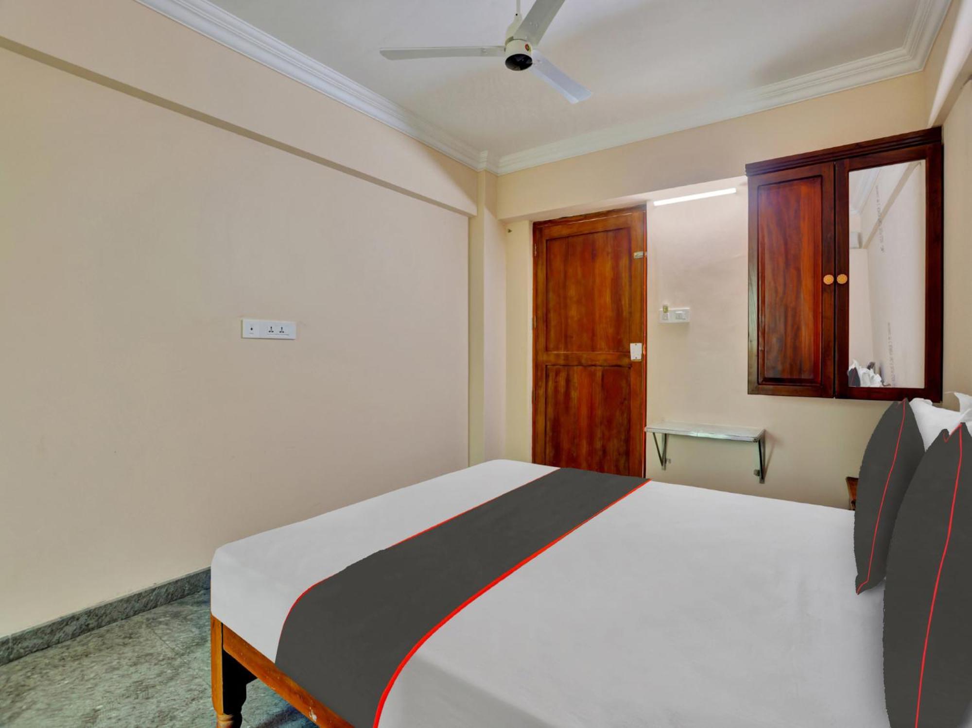 Family Castle Hotel Thiruvananthapuram Exterior photo